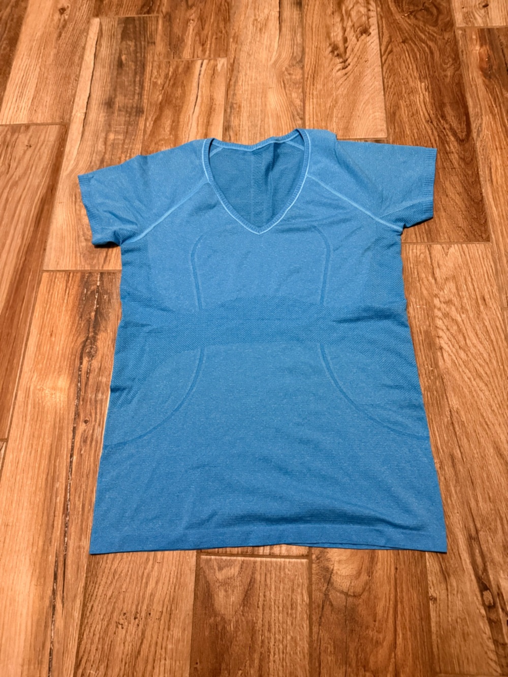 Lululemon Swiftly Tech Short Sleeve V Neck Seamless Top